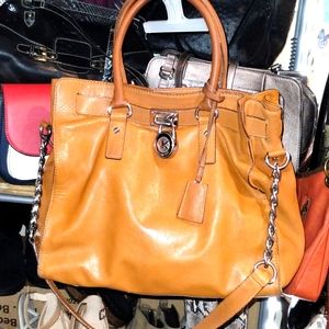 👜 Michael Kors Hamilton Bag with Strap
